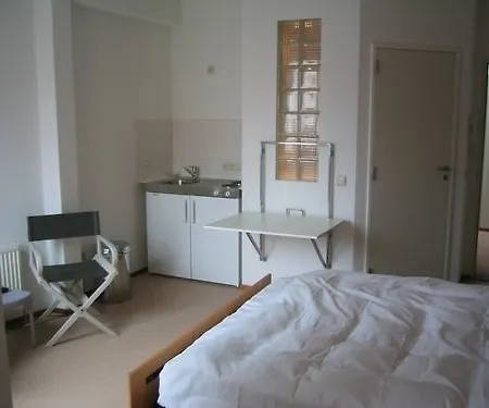 Downtown 3*